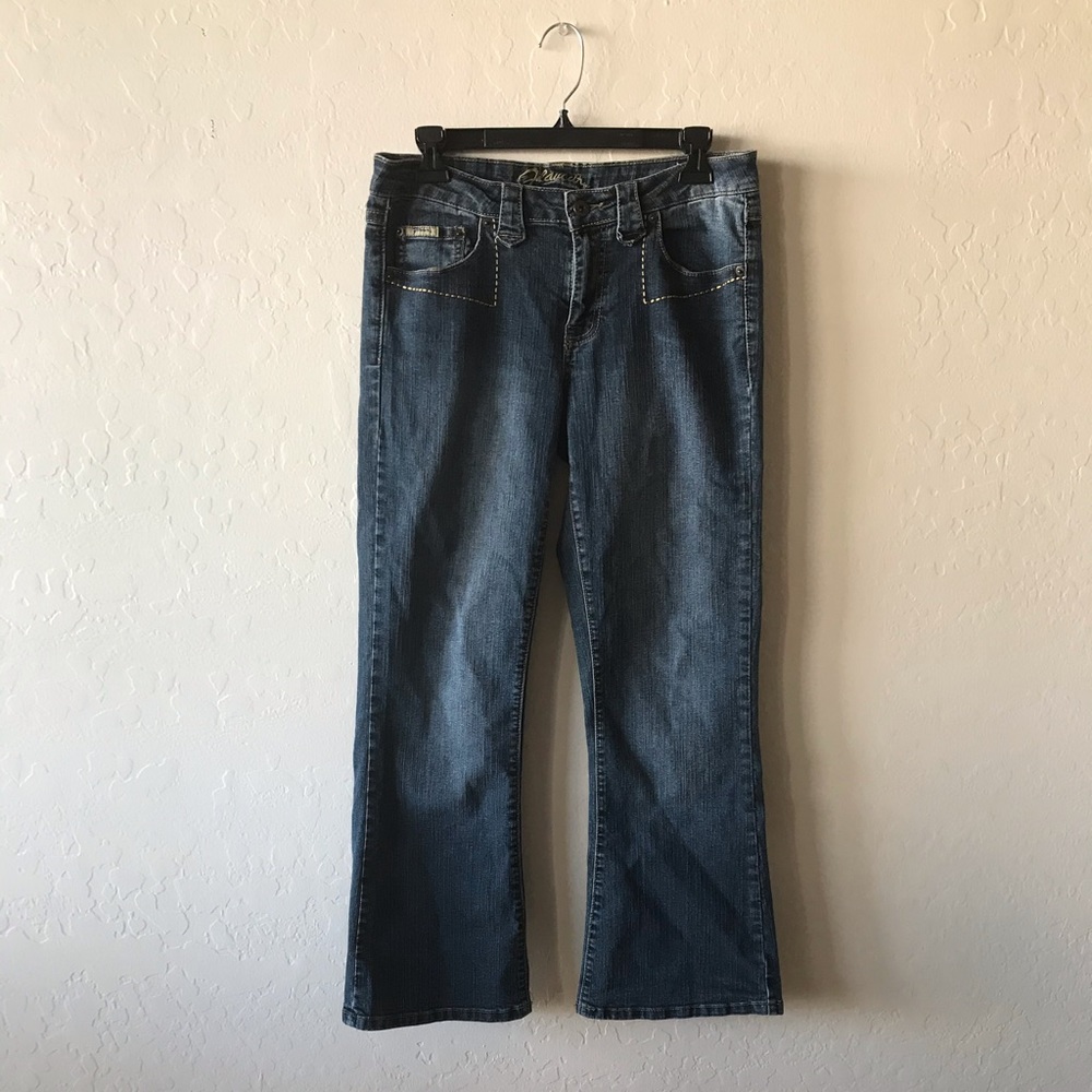 GOLD ACCENTED WOMENS JEANS!!